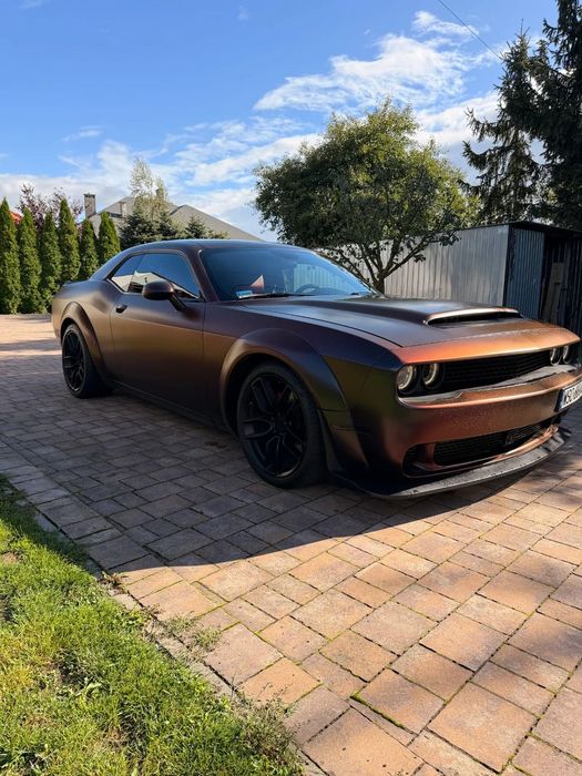Dodge Challenger