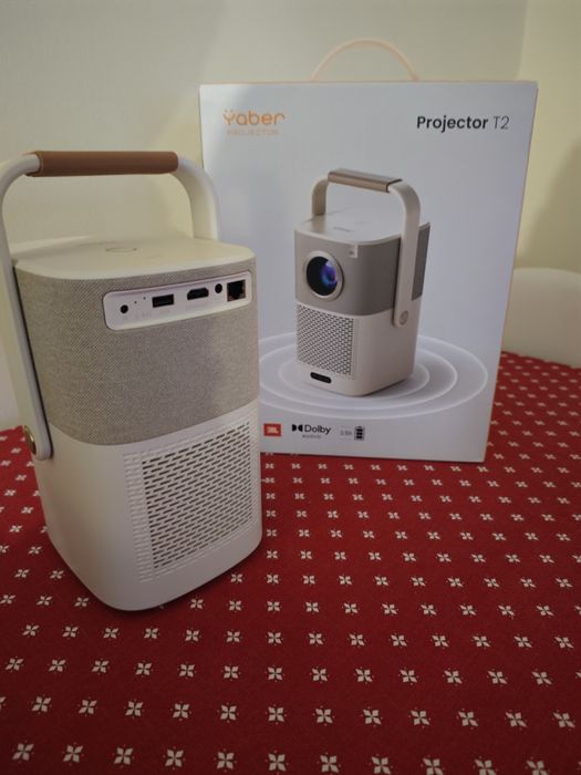 Projetor yaber portátil com colunas JBL