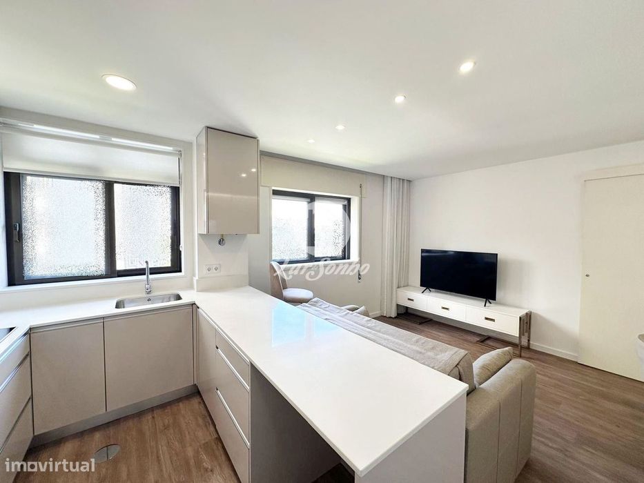 Apartamento T1 Condomínio Fechado com piscina  a 200m da praia da P...