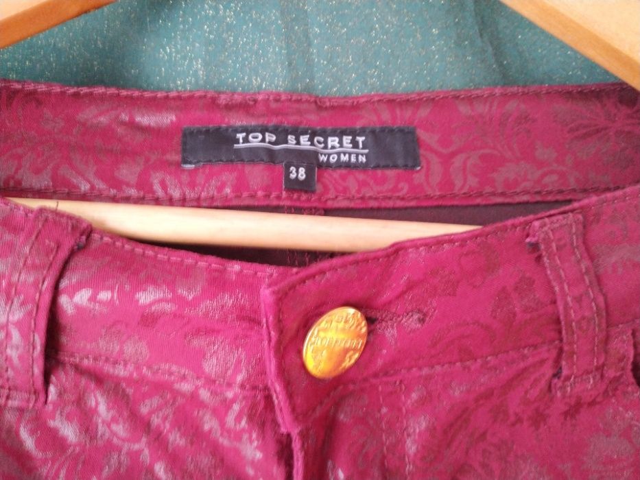Spodnie TOP SECRET - nowe bez metki