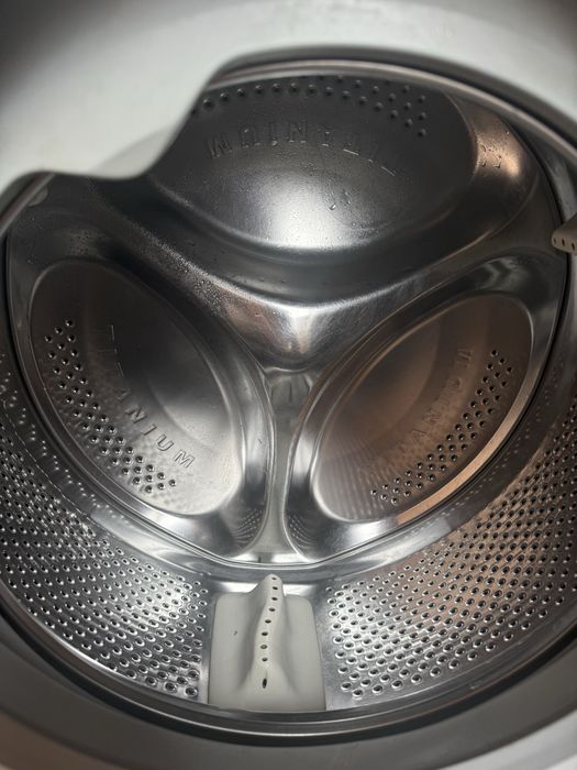 Продам стіральну машинку під ремонт