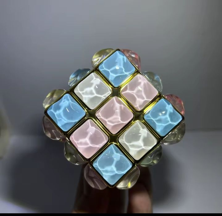 Унікальний кубік рубіка