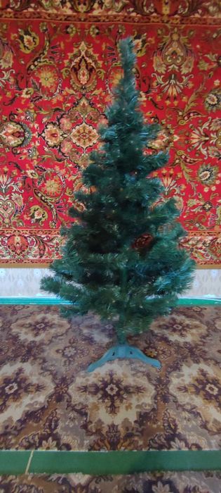 Продам ёлку искуственную