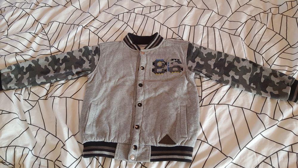 Piękna ciepła bluza moro Smyk r. 134