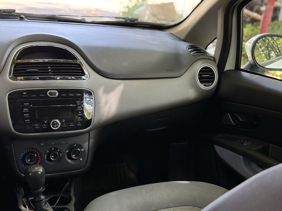 Fiat Linea 2013 рік 1.4 газ/бензин