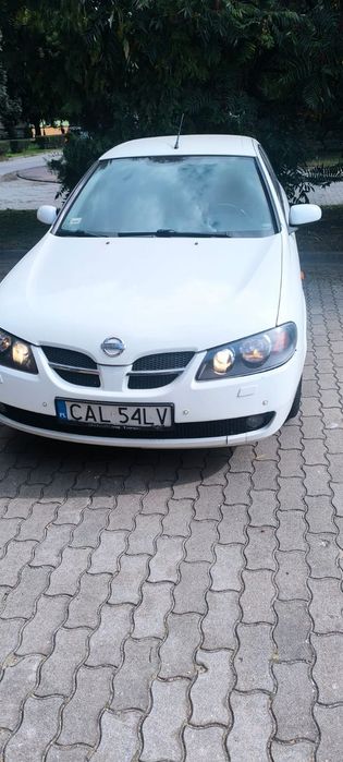 Nissan Almera