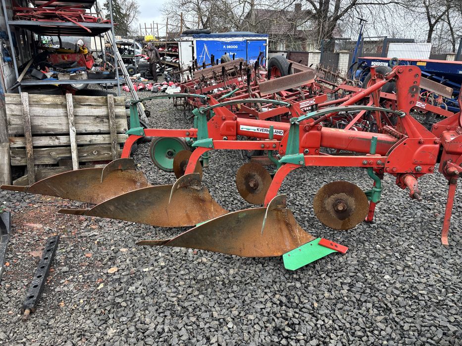 Плуг Kverneland 3 по 40 захват квернеланд