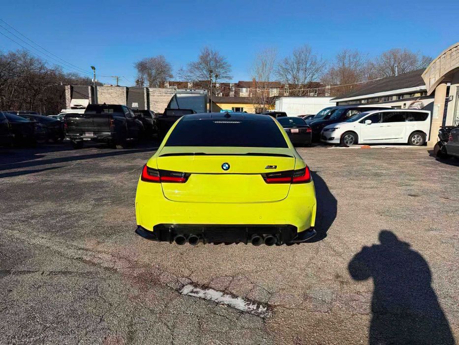 BMW M3 Competition      2022