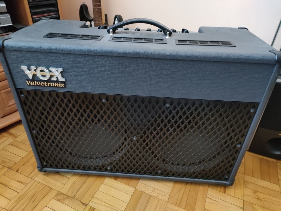 Elektryczna gitara plus wzmacniacz