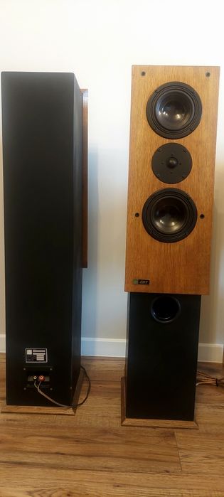 Kolumny głośnikowe EBT