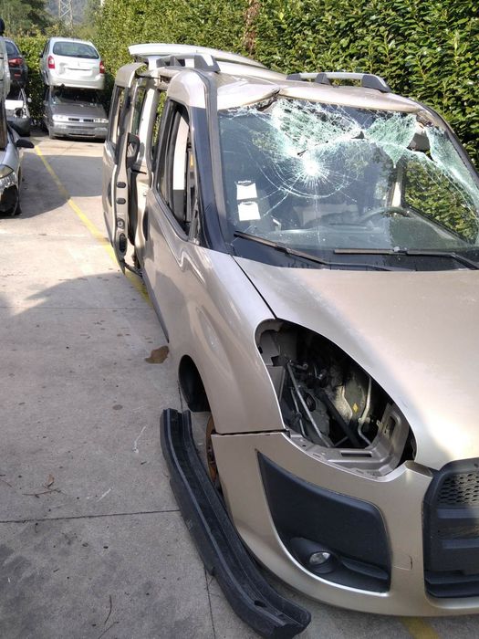 Есть запчасти на Фиат Добло263 1.4бензин 95л.с 70кв 2011 год пассажир