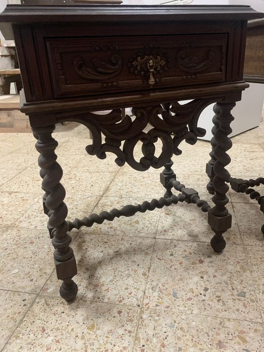 Par de mesas de cabeceira