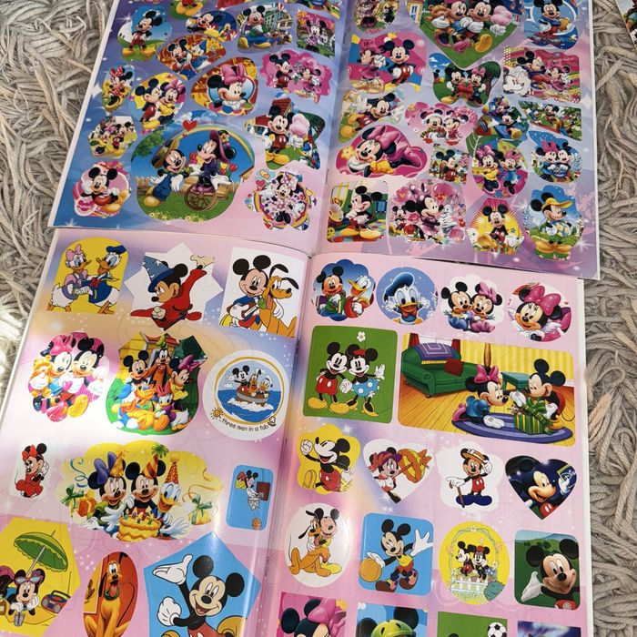 Розмальовки расскраски барби микки маус winx кошечка мари bratz