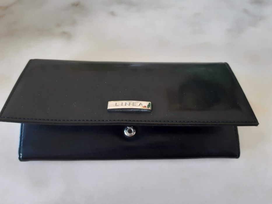 Carteira, porta moedas, cartões, etc...Nova