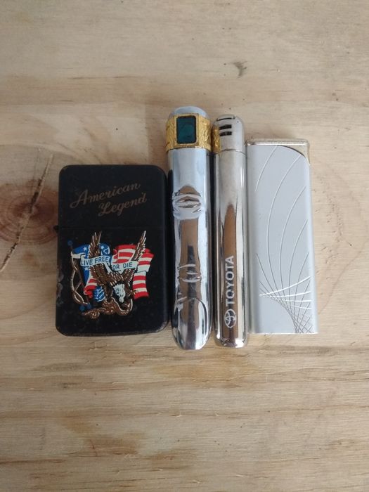 Vários Isqueiros #1