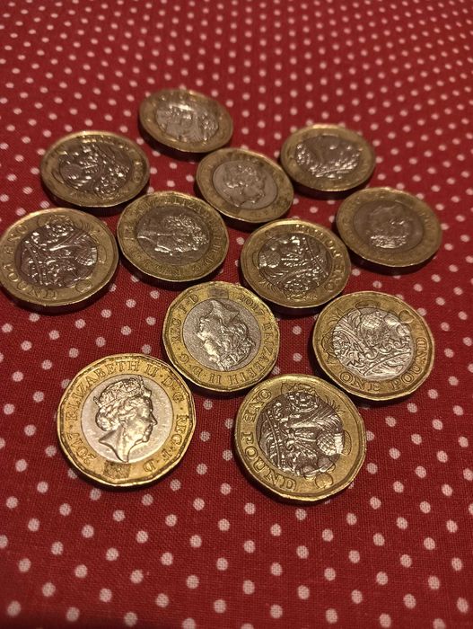 12 moedas Inglesas de 1£ (Libra)