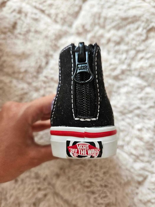 Buty Vans Disney kolekcja Tim Burton: Miasteczko Halloween