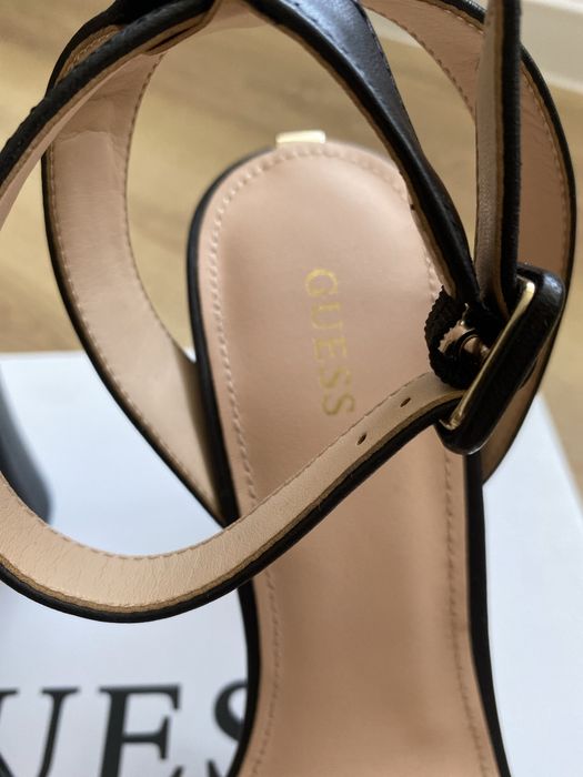 Sndały Guess r 39
