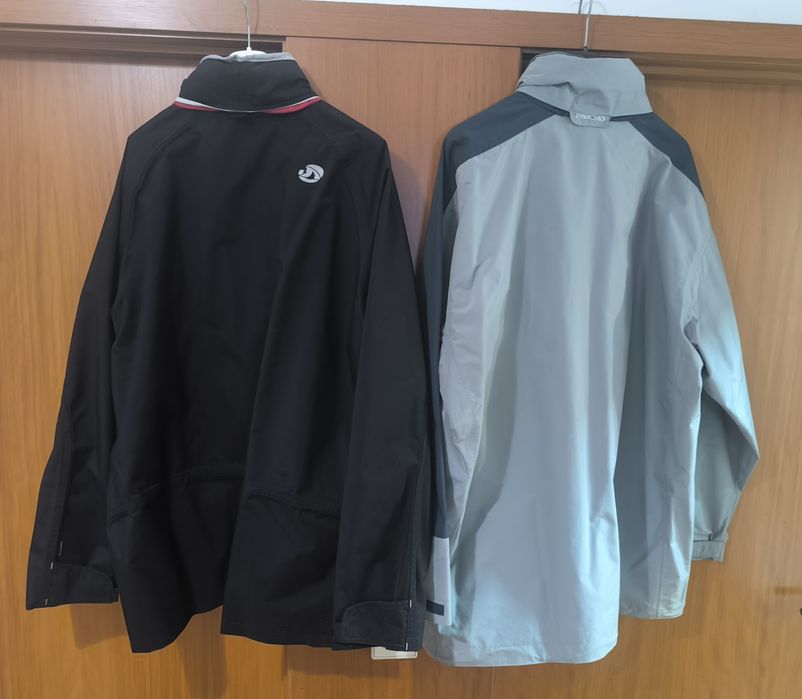 Conjunto de 2 casacos impermeáveis XXXL