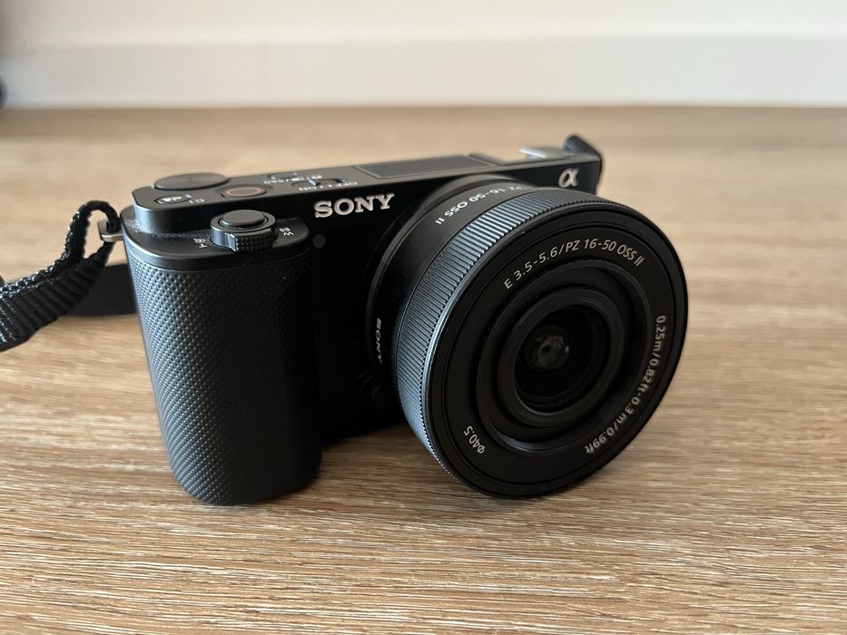 Sony ZV-E10 + lente