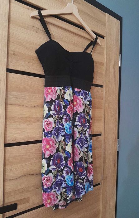 Sukienka na ramiączkach