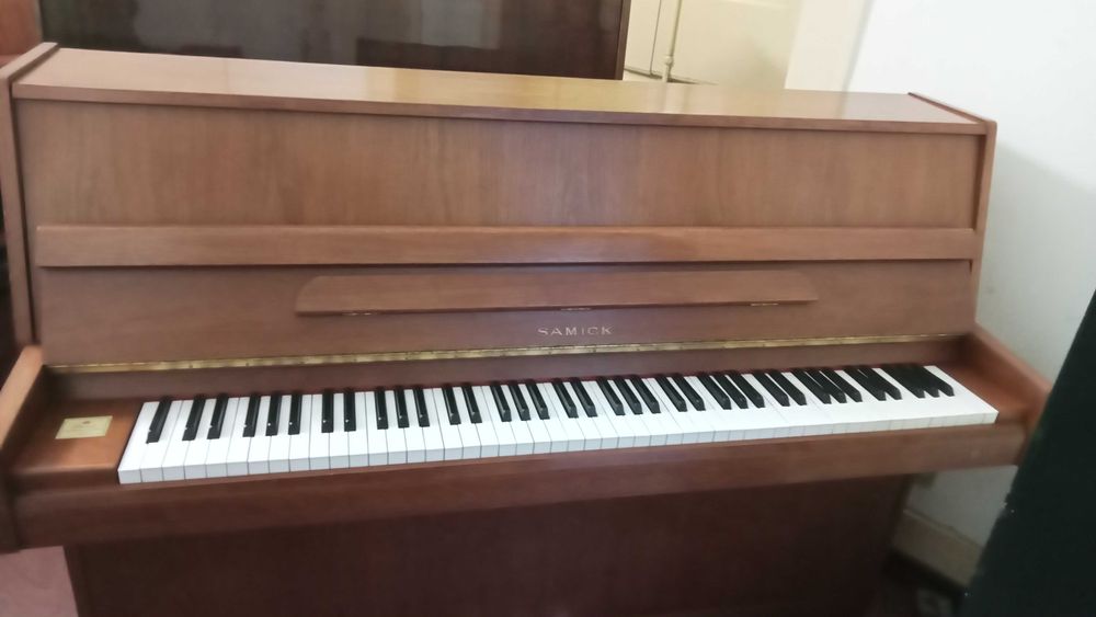 Piano SAMICK CS - 108 !Oportunidade!