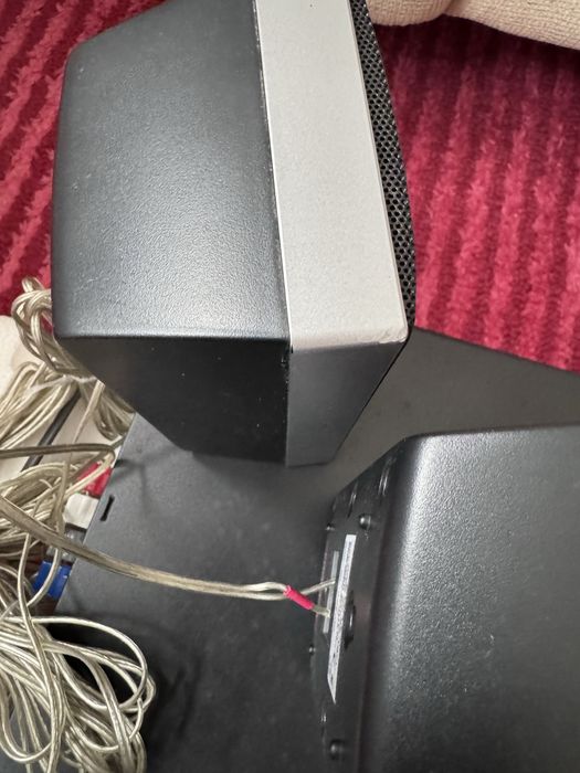 Sistema Sony home theater DAV-DZ230.