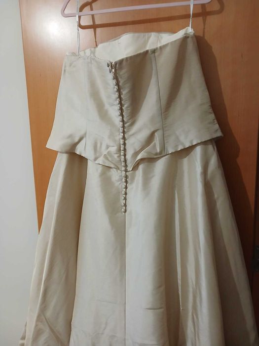 Vestido de Noiva Completo com Véu – Excelente Estado