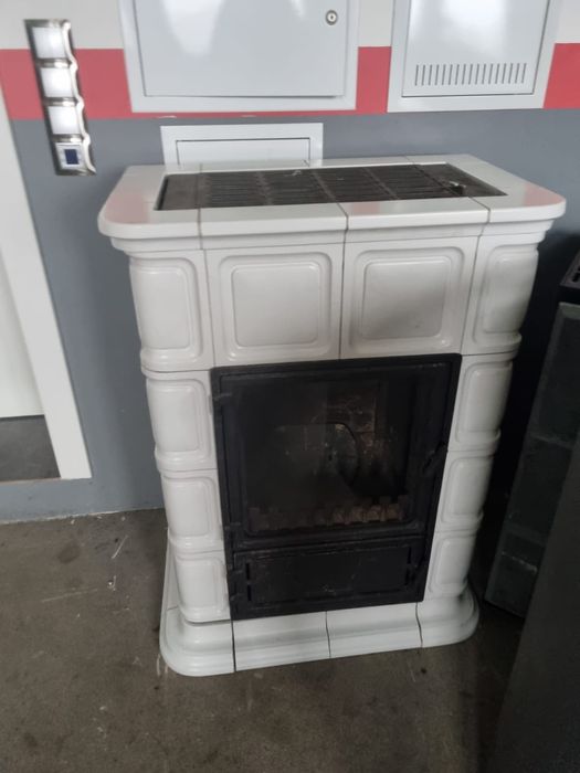 Piękny Kominek kaflowy