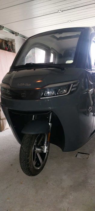 Skuter elektryczny z dachem  BILI BIKE ECOMO 3