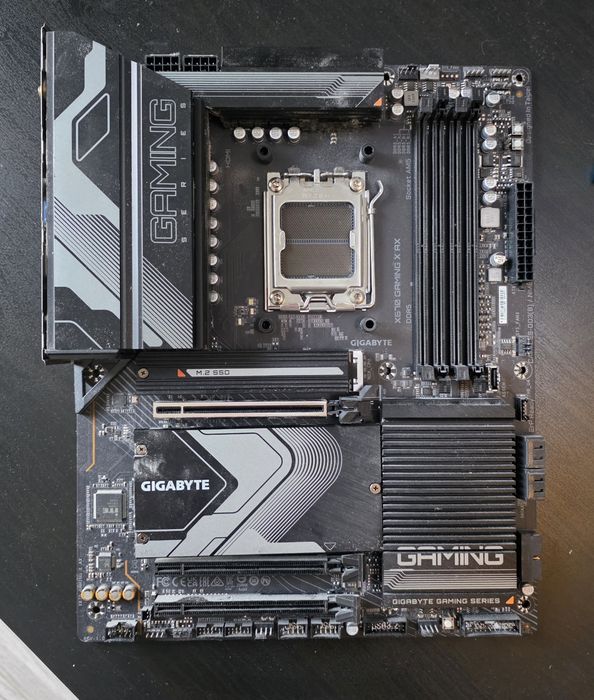 Plyta główna gigabyte x670 gaming x ax - Uszkodzona