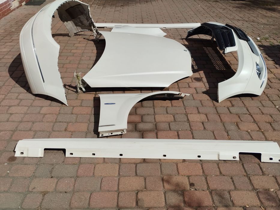 Mercedes c-klasa W204 maska zderzak progi błotniki