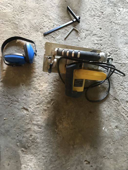 Пила для деревев