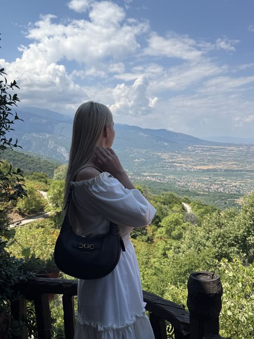 Біла літня сукня