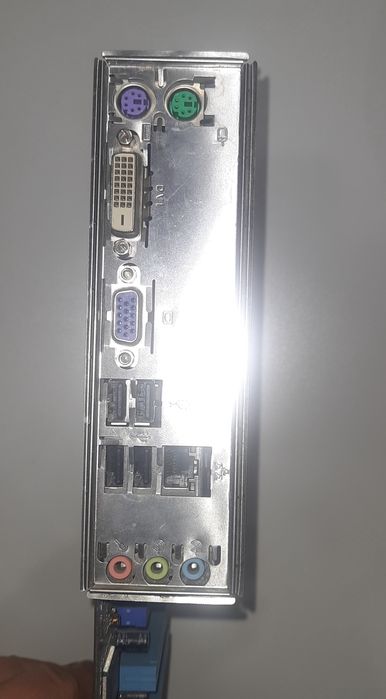 Продаю комплектasus m4a78lt-m le phenom ii X4 955 и 16 ГБ DDR3 1333 МГ