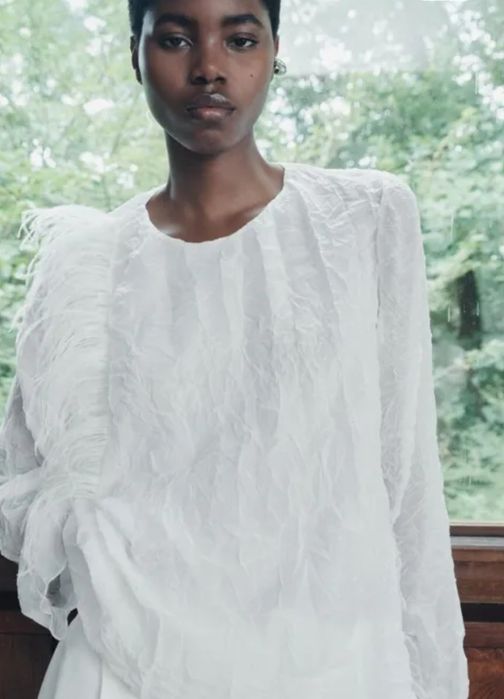 Zara блузка,блузка Zara декорована пір'ям р.S