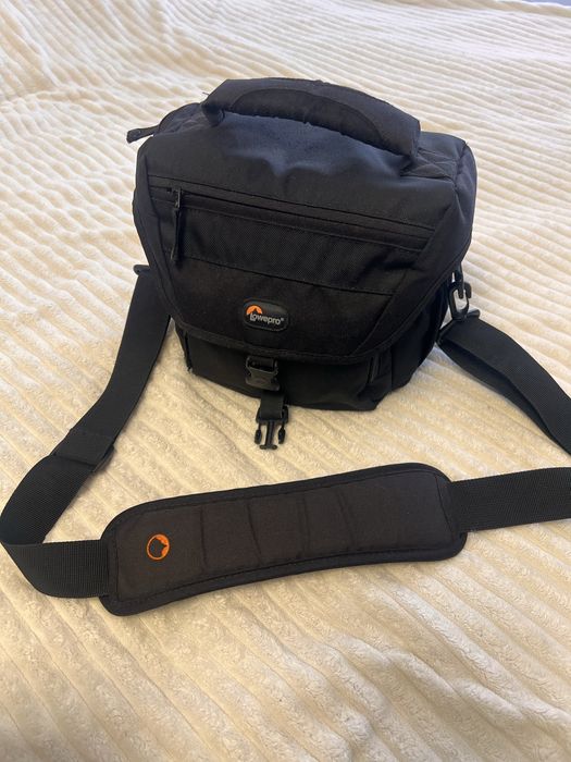 Фотосумка  Lowepro Nova 160 AW в ідеальному стані