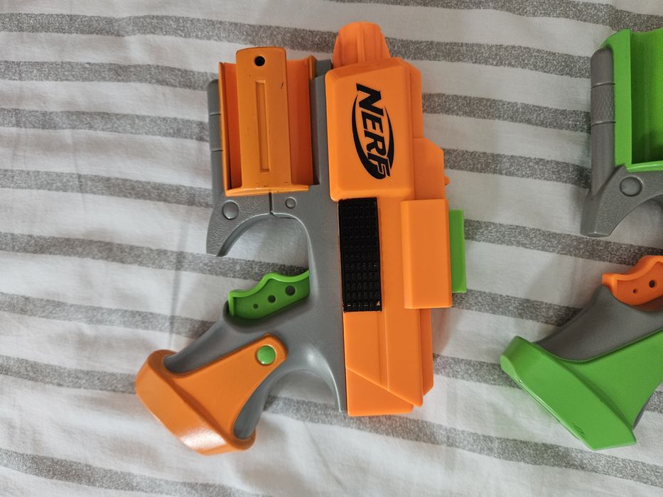 Conjunto de 2 Nerfs completas