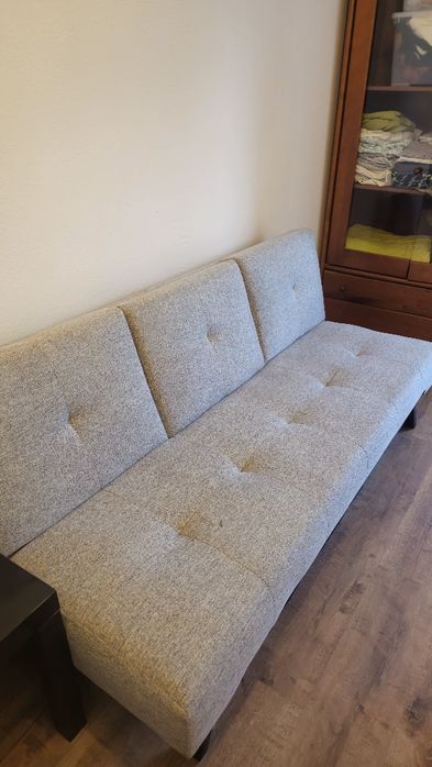 Sofá-cama com porta copos (sofa-bed with cup holders)