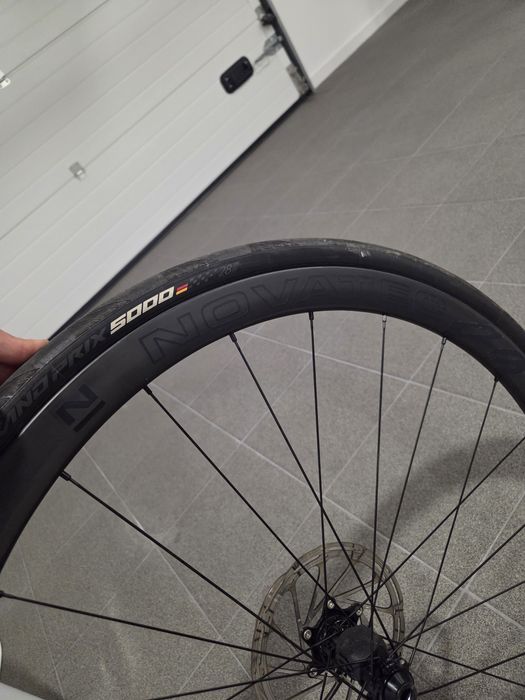 Rodas carbono Novatec R3 Disc CL Pro Carbon SRAM XDR