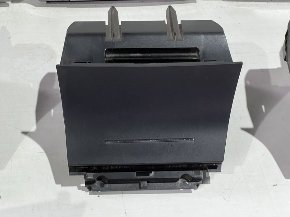 пепельница passat b6 пассат б6 гольф 5 шкода а5 бардачок попільничка