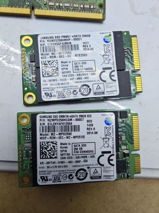 SSD Samsung mSATA 256Gb гарний стан є декілька шт