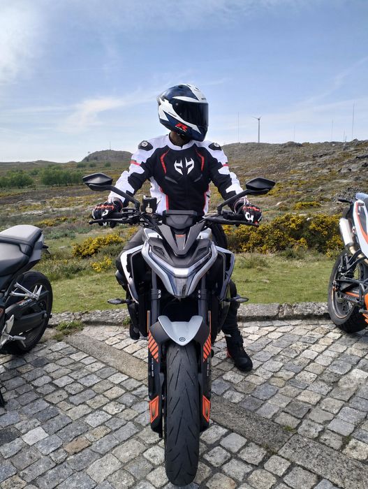 CFmoto 675 NK 2025