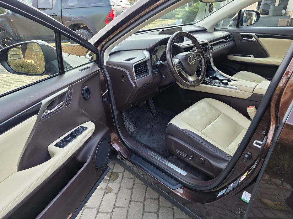 Lexus rx 450h 300 km