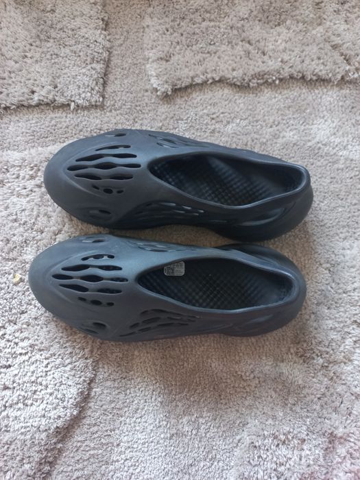 Yeezy foam runner