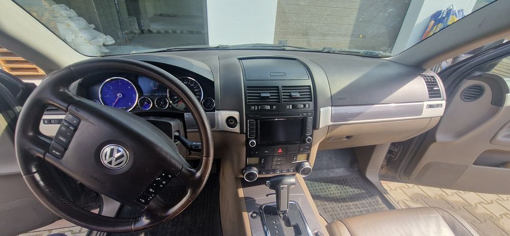 Volskwagen touareg 3.0 Tdi, 240km.
