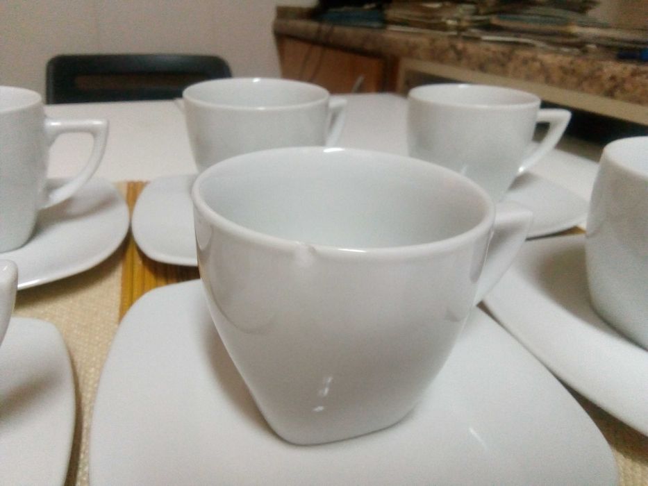 Chávenas café/chá e pires