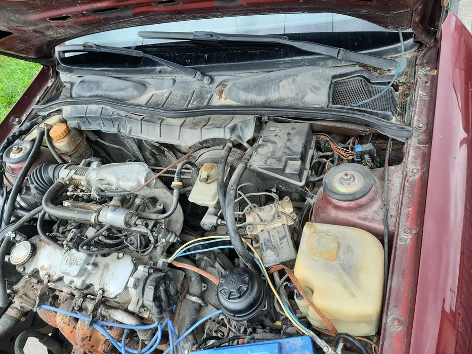 Opel Vectra,  1990; 2,0 бензин