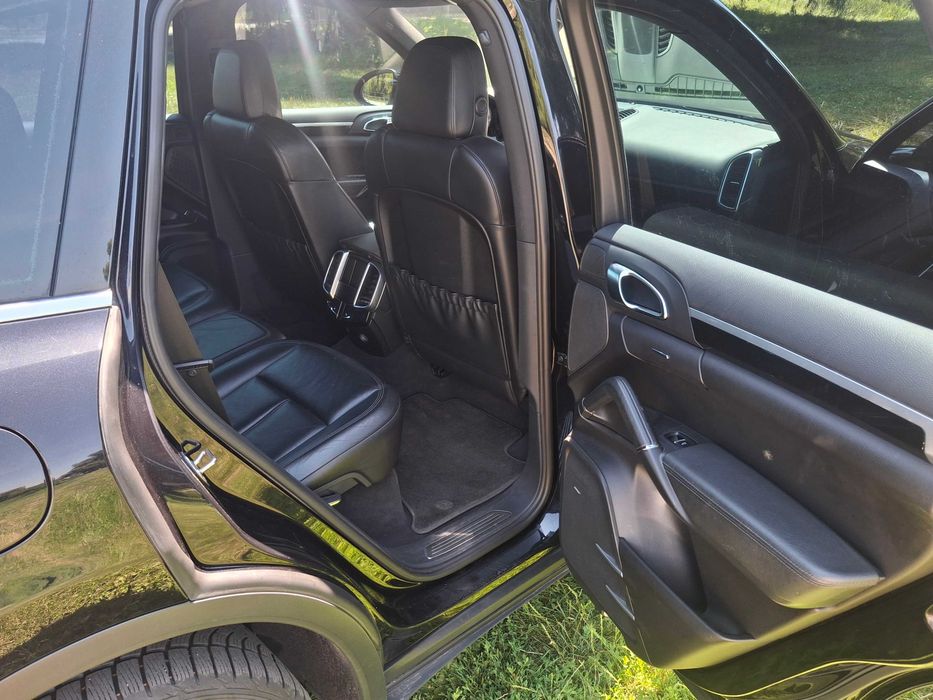 Porsche Cayenne офіційний