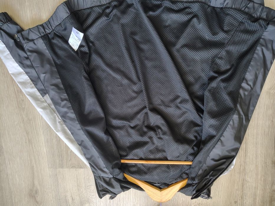 Adidas вітровка 12-13 років